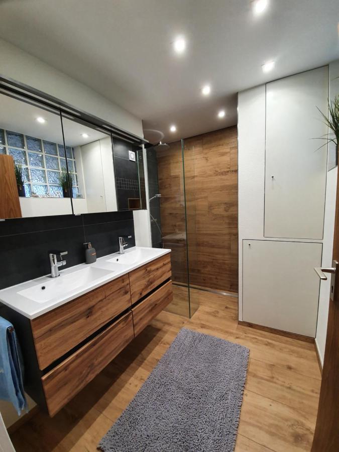 Chickenhill Blackforest, Grosse Ferienwohnung Im Schwarzwald Bad Wildbad Luaran gambar