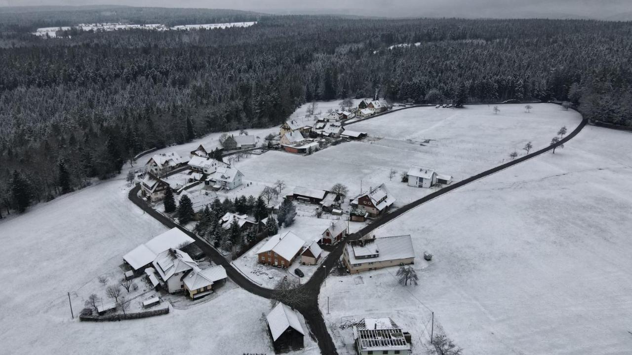 Chickenhill Blackforest, Grosse Ferienwohnung Im Schwarzwald Bad Wildbad Luaran gambar